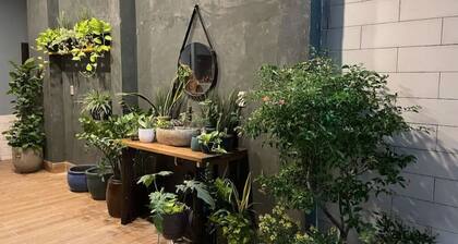 VANIA HOUSE 4-lavish studio near the airport