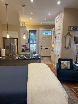 1 bedroom, iron/ironing board, WiFi, bed sheets