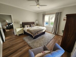 2 chambres, fer et planche à repasser, Wi-Fi gratuit, draps fournis