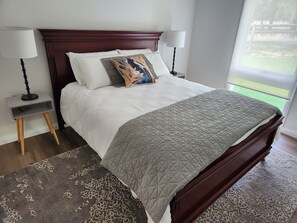 2 chambres, fer et planche à repasser, Wi-Fi gratuit, draps fournis