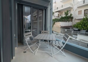 Outdoor dining - Central Athens Location! A2 (Athina)