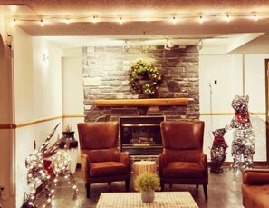 Interior - Lovely moutain view 2 bedroom with 2 baths condo
(Canmore)