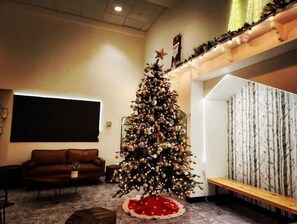 Interior - Lovely moutain view 2 bedroom with 2 baths condo
 (Canmore)