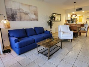 Smart TV, ping pong, books - Princesa Arcade Game ExperienceRockyPoint king bds (Puerto Penasco)