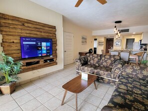 Smart TV, tenis de mesa y libros 