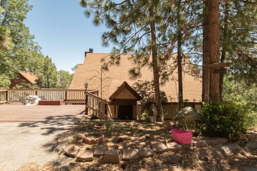 Cozy Mountain House- Rest, Relax, and Rejuvenate