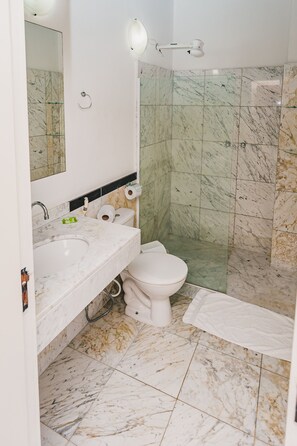 Rom – deluxe | Bad