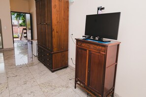 Quarto luxo | 1 quarto, Wi-Fi de cortesia