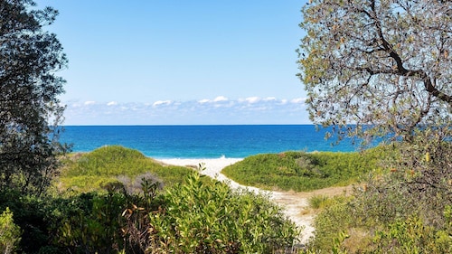 Charming Coastal Apartment in Moruya Heads