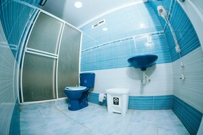 Kelengkapan dandanan diri percuma