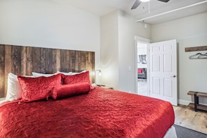 2 bedrooms, Internet, bed sheets - Mtn-View Apt w/ Deck in Historic Virginia City (Virginia City)