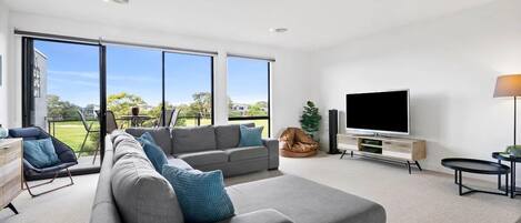 智能电视、电子游戏、书