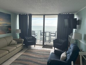 Smart TV - Garden City Paradise! Ocean front resort and well appointed unit. (Murrells Inlet)