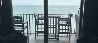 Garden City Paradise! Ocean front resort and well appointed unit.