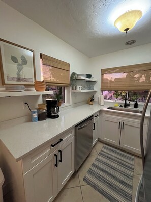 Fridge, microwave, oven, stovetop - Beach Life Retreat! 3-Min Walk to Beach & Sunsets (Treasure Island)