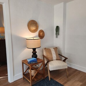 Interior - Coastal Getaway 3-Min Walk to Beach & Sunsets (Treasure Island)