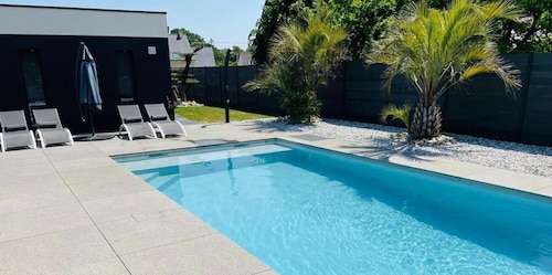 Villa “De Standing” with Private Pool, Wi-Fi, and Air Conditioning