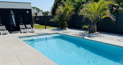 Villa “De Standing” with Private Pool, Wi-Fi, and Air Conditioning