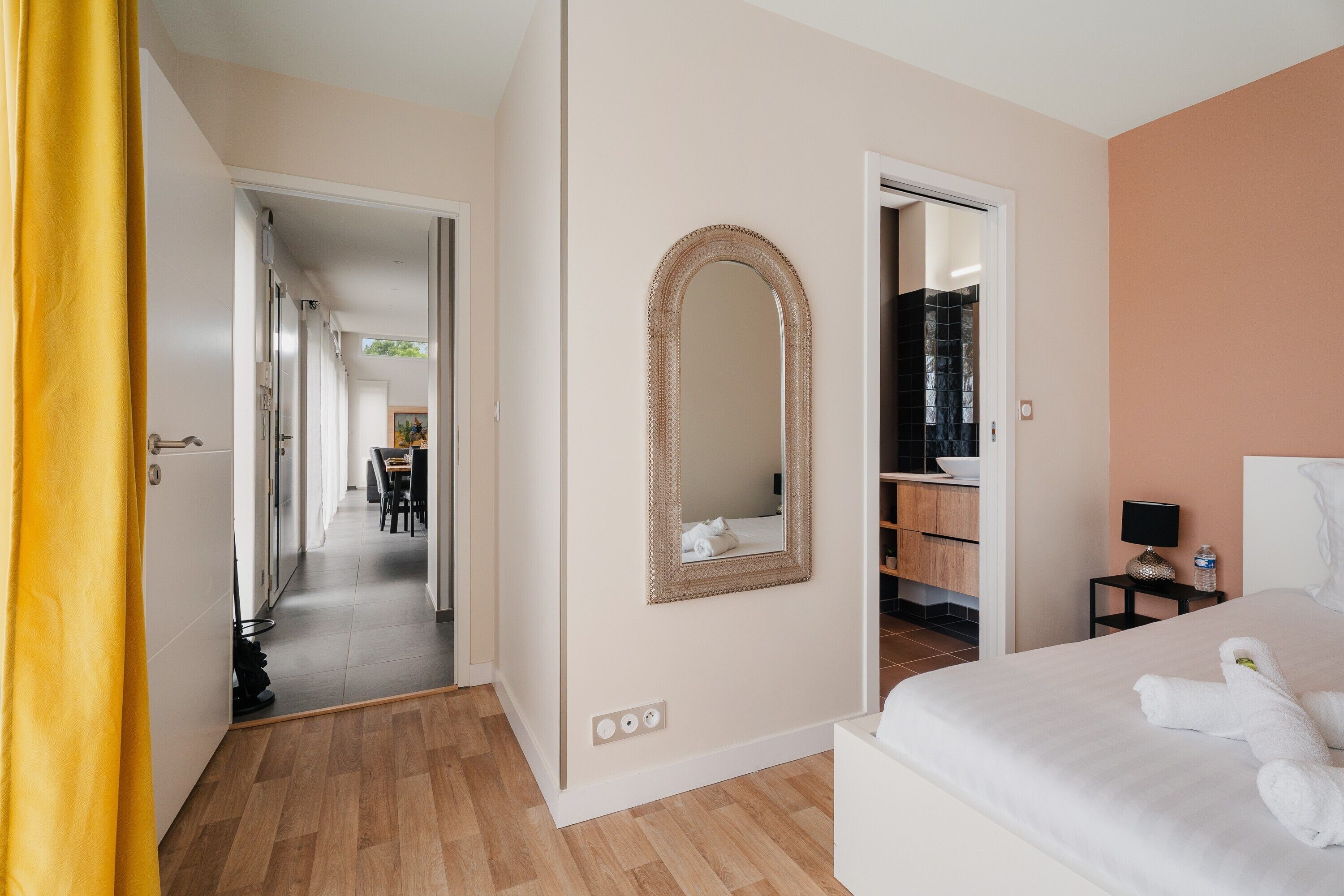 5 habitaciones, wifi gratis, ropa de cama y acceso para silla de ruedas 