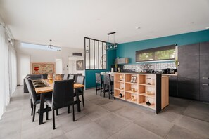 Dining - Villa “De Standing” with Private Pool, Wi-Fi, and Air Conditioning (Bruz)