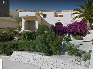 Property grounds - Holiday Home 'Vistas a Moraira' with Sea View, Wi-Fi and Air Conditioning (Teulada)