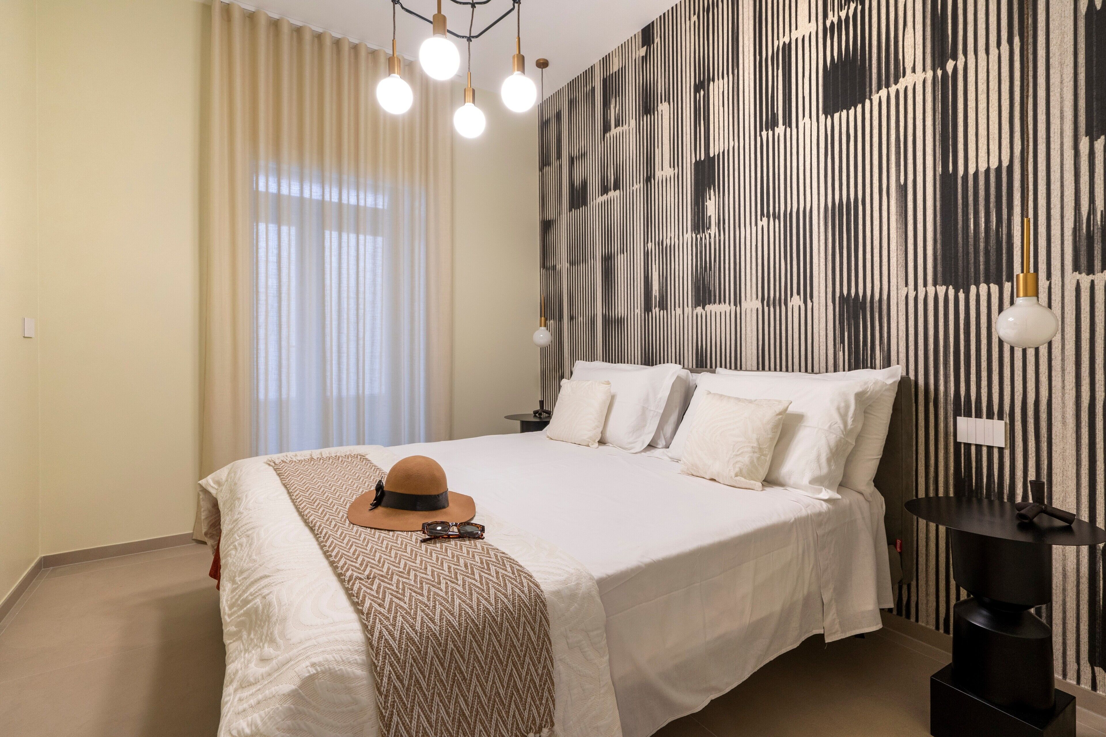 1 多间卧室、熨斗/熨衣板、免费 WiFi、床单