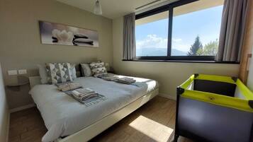 1 bedroom, iron/ironing board, free WiFi, bed sheets