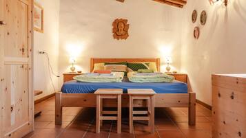 3 bedrooms, free WiFi, bed sheets