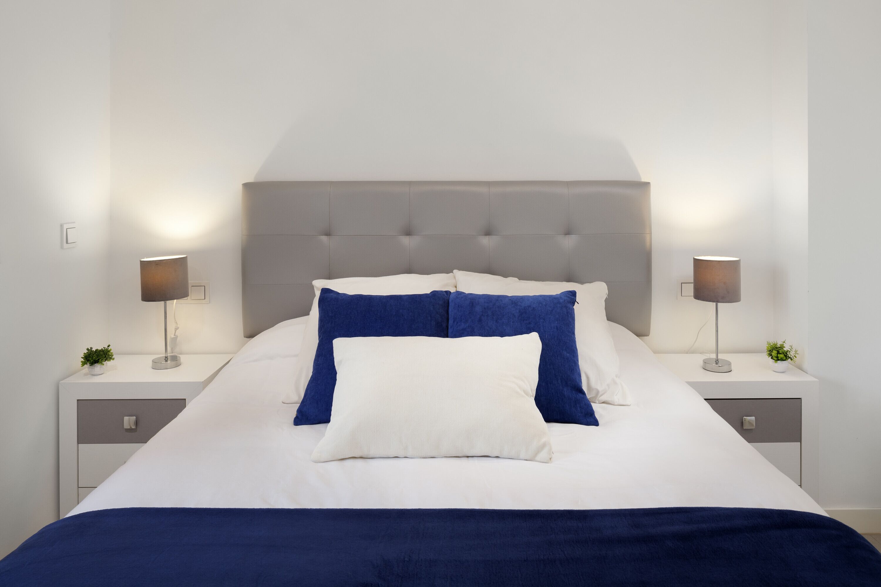 1 soverom, strykejern/-brett, wi-fi (inkludert) og sengetøy