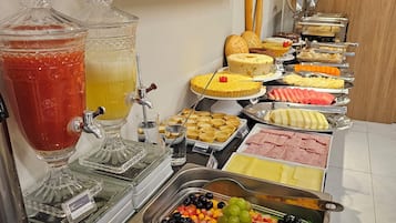Tägliches inbegriffenes Frühstücksbuffet
