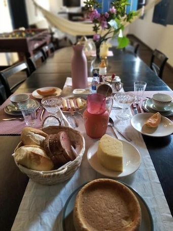 Desayuno a la carta diario (BRL 15.00 por persona)