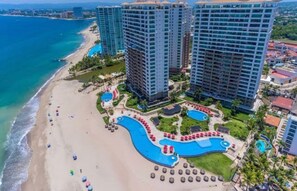 Exterior - Grand Venetian (Puerto Vallarta)