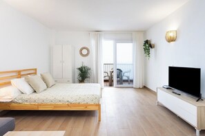 Iron/ironing board, WiFi, bed sheets - Home2Book Atlantic View Studio Mesa del Mar (Mesa del Mar)