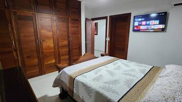 3 bedrooms, free WiFi, bed sheets