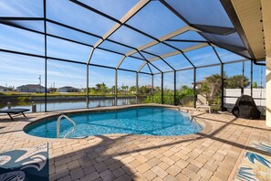Beheizter Pool