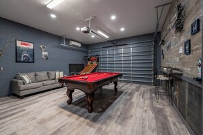 Spielezimmer