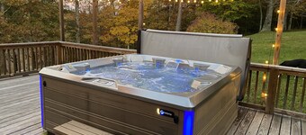 Cabin Guest Suite Retreat ft Million Dollar View!