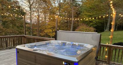 Cabin Guest Suite Retreat ft Million Dollar View!
