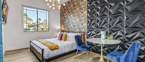 6 bedrooms, iron/ironing board, WiFi, bed sheets