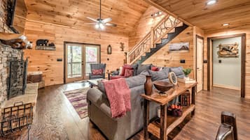 TV, caminetto, videogiochi, libri