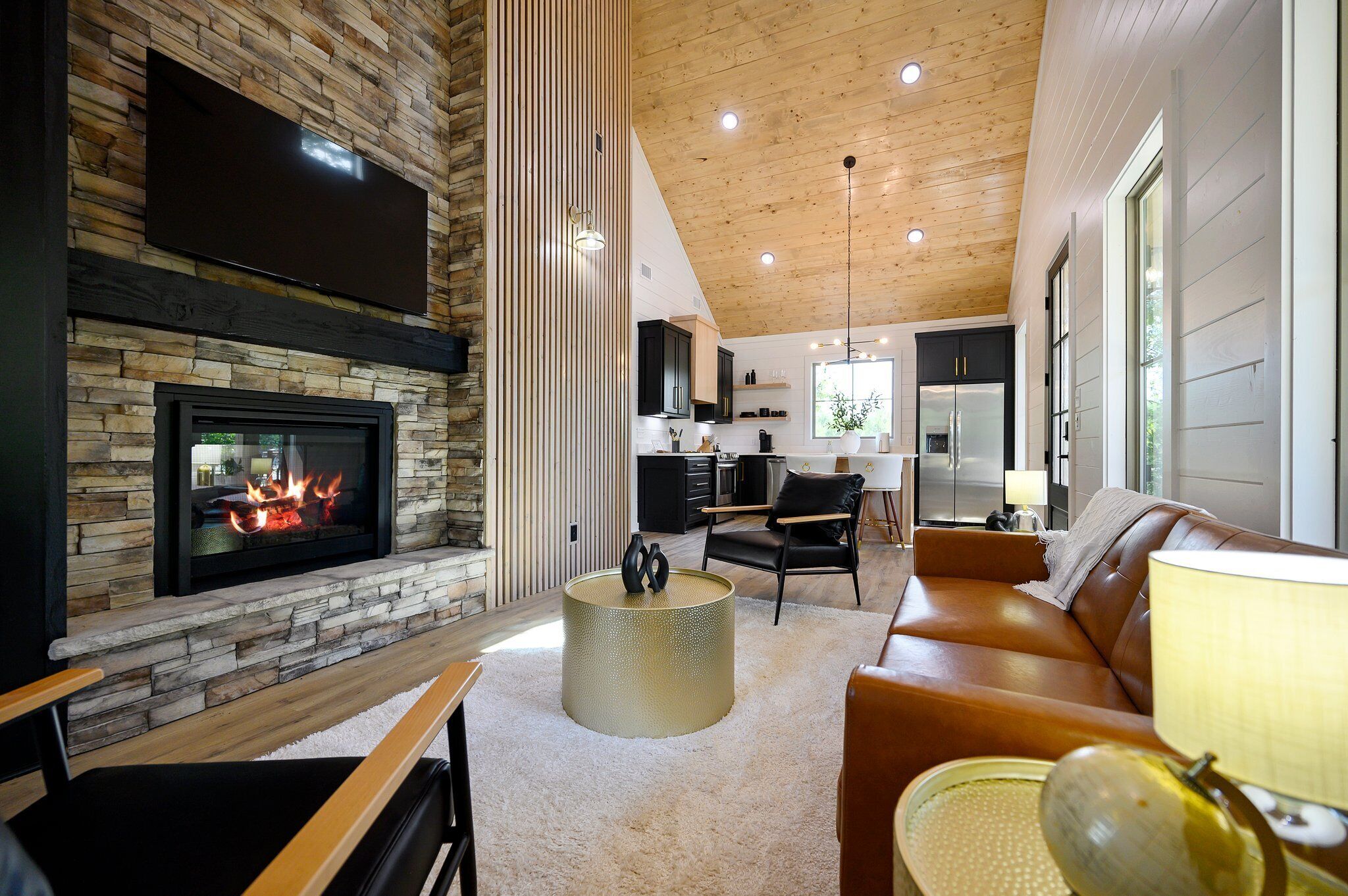 Honeymoon Hideaway,Sleeper Sofa,HotTub,Firepit,Pets