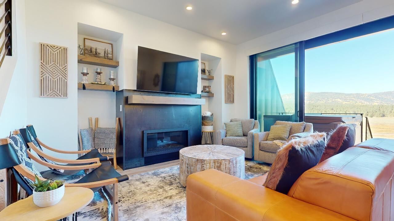 Luxury | Hot Tub | Close to Lifts | Valley View Villas 3