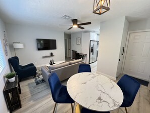 Interior - Villa @ Michloe - Steps from Wilton Drive (Wilton Manors)