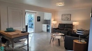 Smart-TV og stereoanlegg