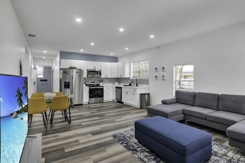 Family friendly home in Sanford