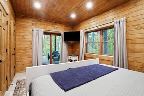 5 slaapkamers, een strijkplank/strijkijzer, gratis wifi, beddengoed