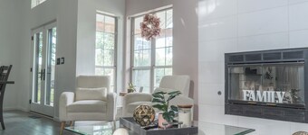 Executive & Family-Friendly Tulsa Home — Just 15 Min from Jenks Outlet Shopping