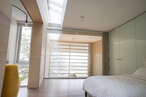 3 quartos, ferros/tábuas de passar roupa, Wi-Fi, roupa de cama