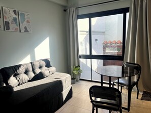 Deluxe Apartment | Living area
