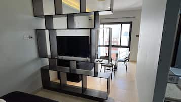 Deluxe Apartment | Living area